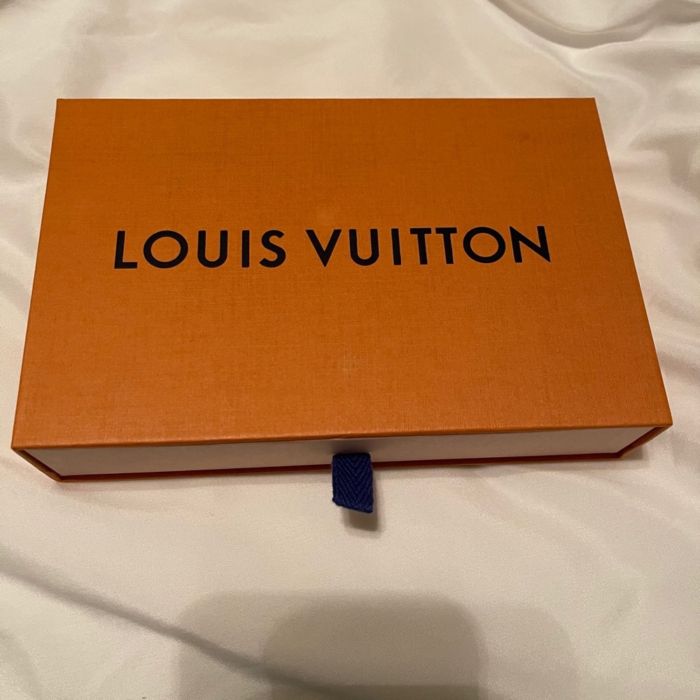 Louis Vuitton small gift box